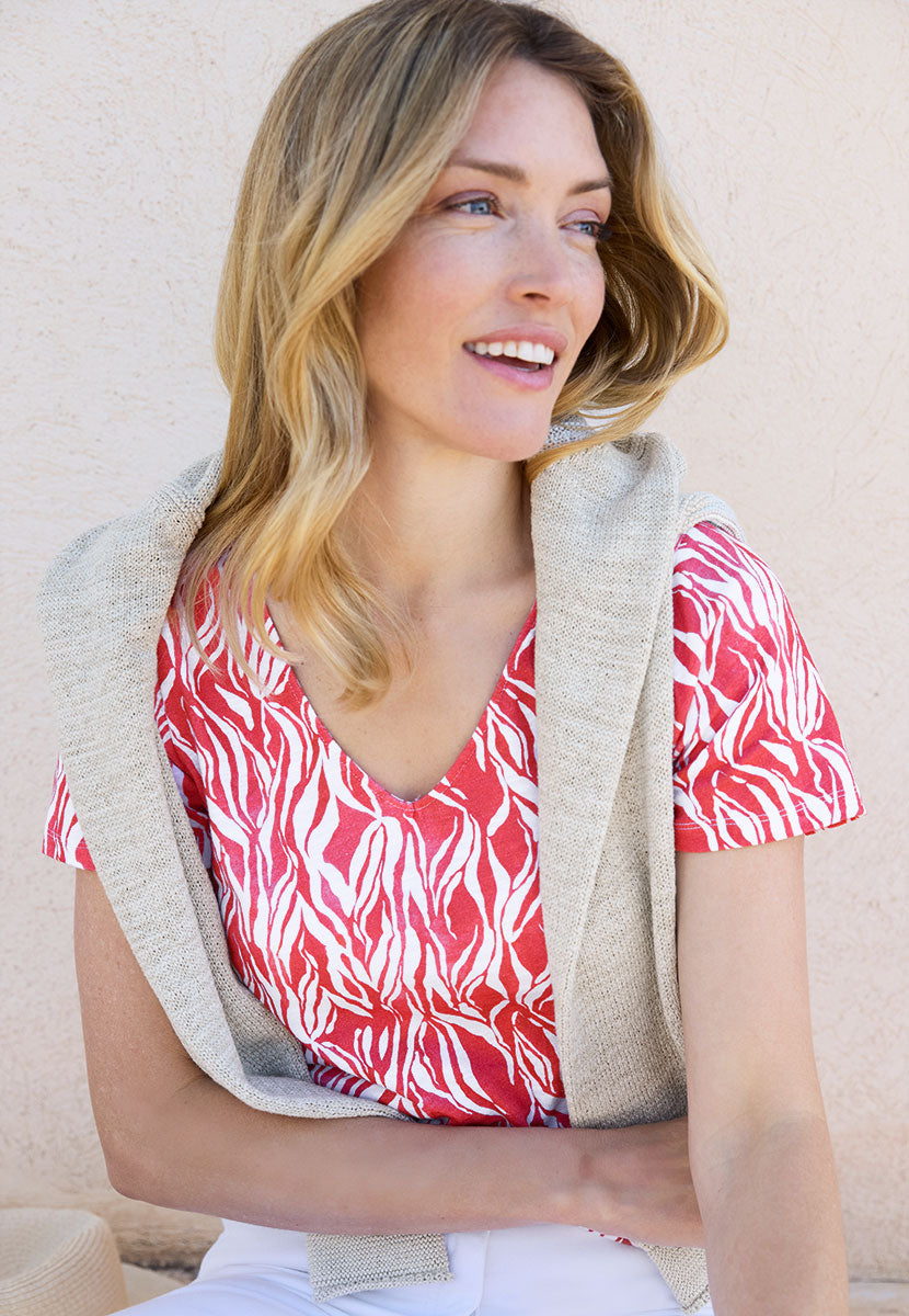 Jody Short Sleeve V-Neck Cotton Top - Terracotta Red