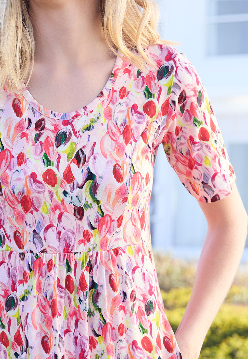Lucy Short Sleeve Pull on Jersey Midi Dress - Capri Print