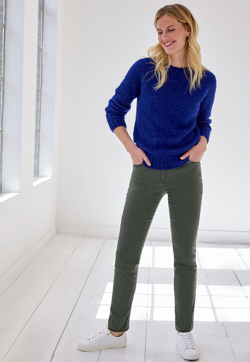 Brax Pull On Pamina 27 Inch Leg Trouser - Deep Pine Raphaela Range Slim Fit Straight Leg Style High Rise Five Pockets Two Way Stretch