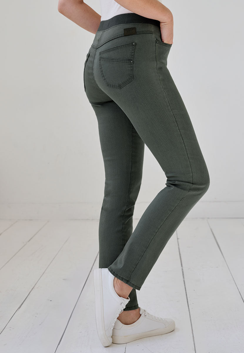 Brax Pull On Pamina 27 Inch Leg Trouser - Deep Pine Raphaela Range Slim Fit Straight Leg Style High Rise Five Pockets Two Way Stretch Side View