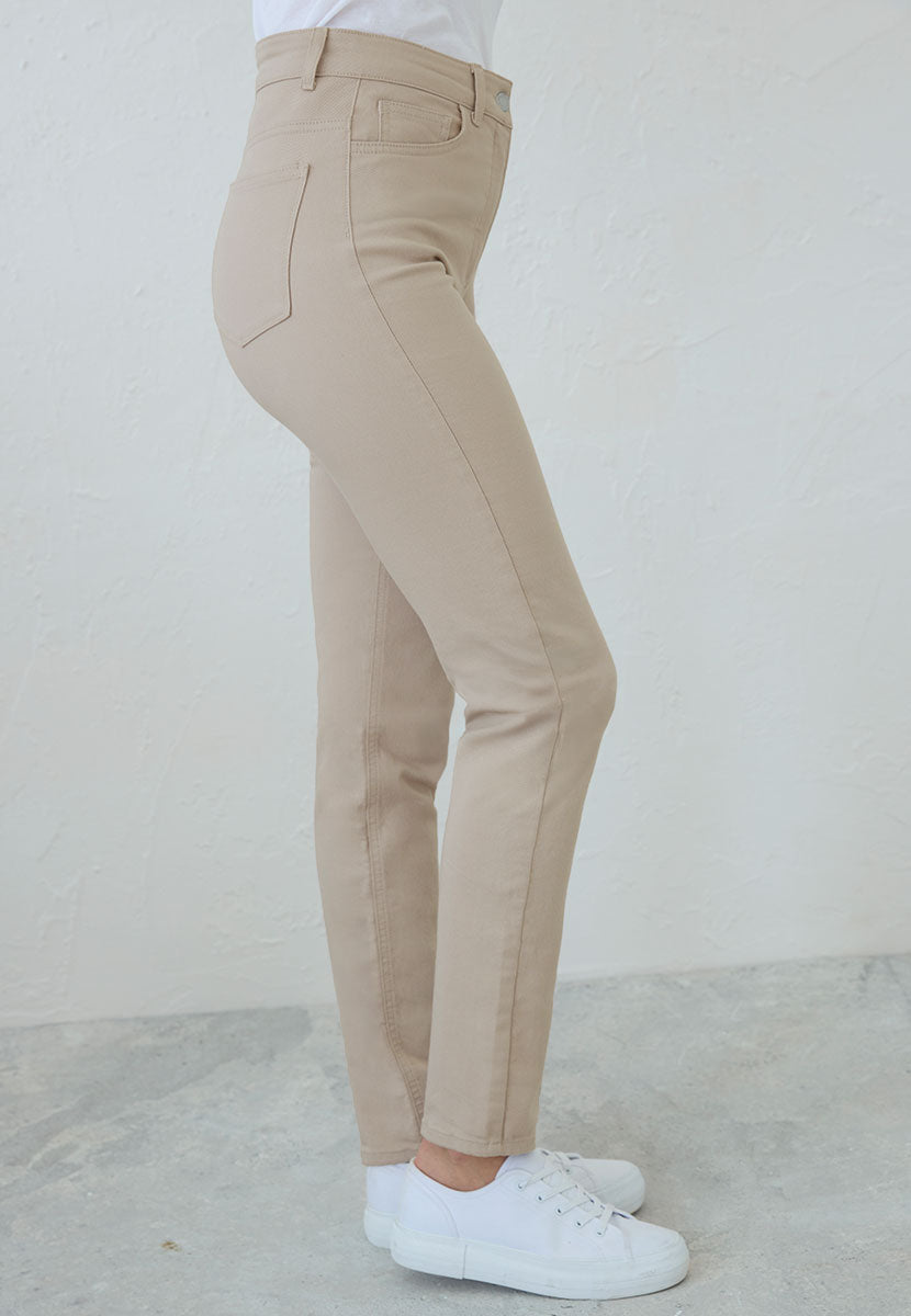 Sophia Slim Leg Jean - Natural Side View