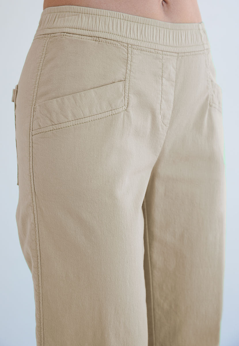 Toni Sue Wide Leg Trouser - Oatmeal Front Detail View