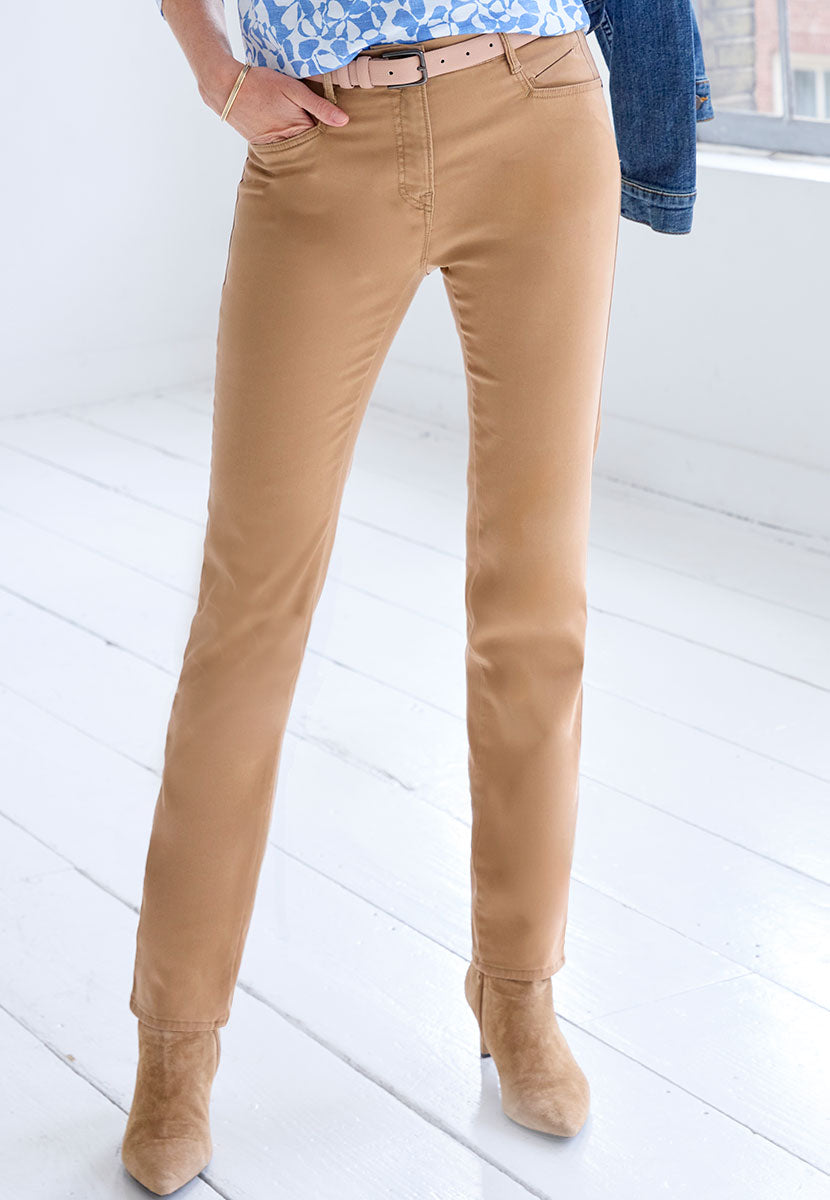 BRAX Winter Dream Carola Fit 30 Inch Leg Trouser - Soft Caramel Creamy Beige Soft Smart Cashmere Touch Trouser Light and Warm Yarn For Great Shape Retention