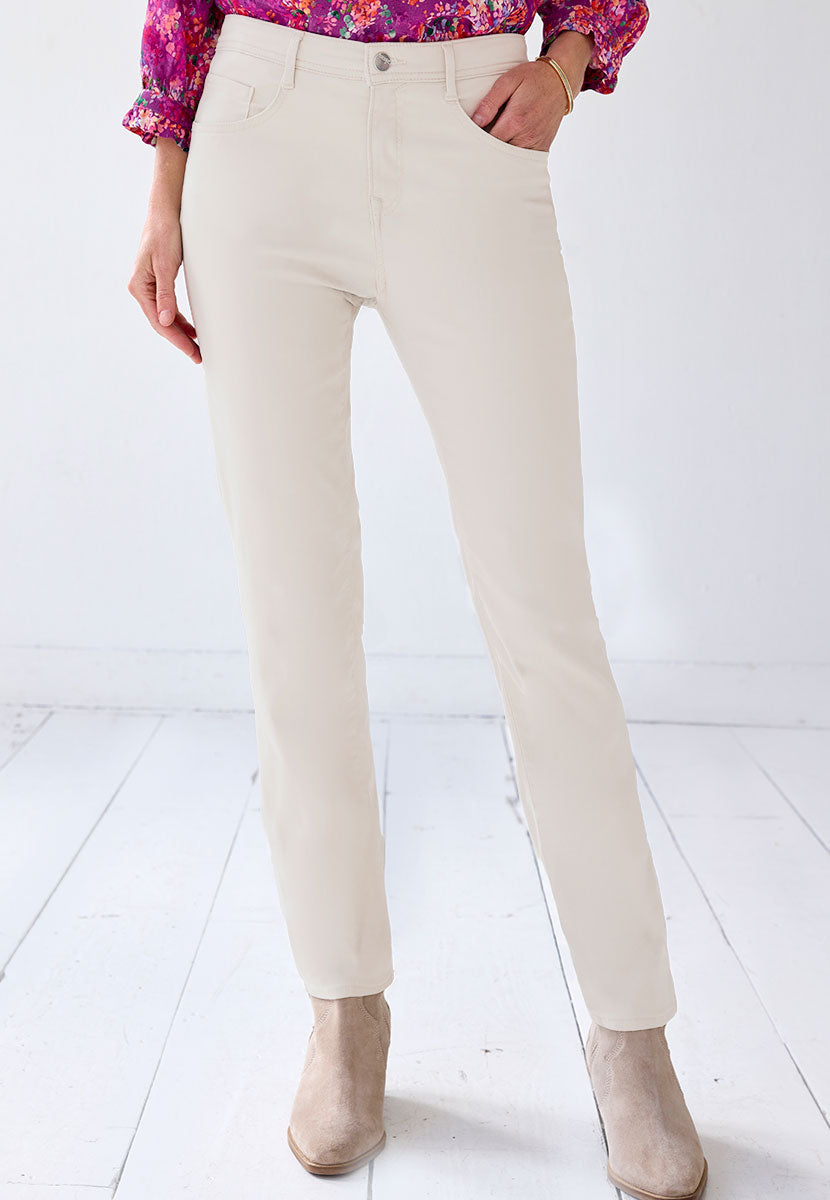 BRAX Winter Dream Mary Fit Trouser - Ecru