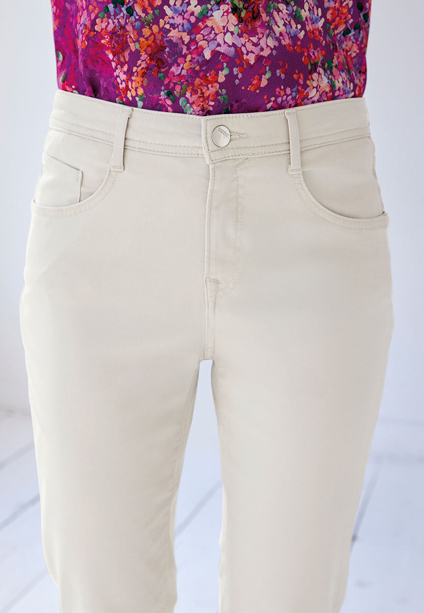 BRAX Winter Dream Mary Fit Trouser - Ecru
