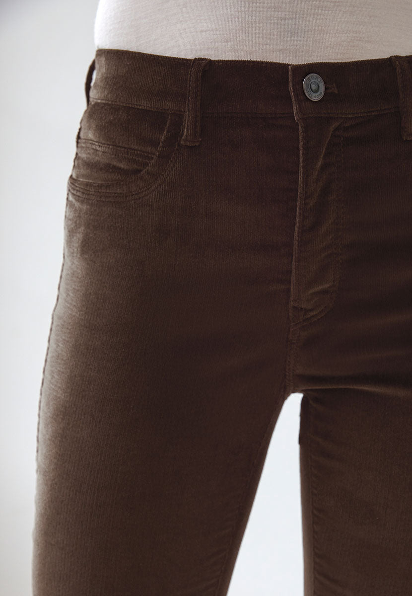 BRAX Premium Cord Carola Fit Trouser 30 Inch Leg - Praline Soft Stretchy Needlecord Flattering Modern Five Pocket Style Zip and Fly Front Detail View