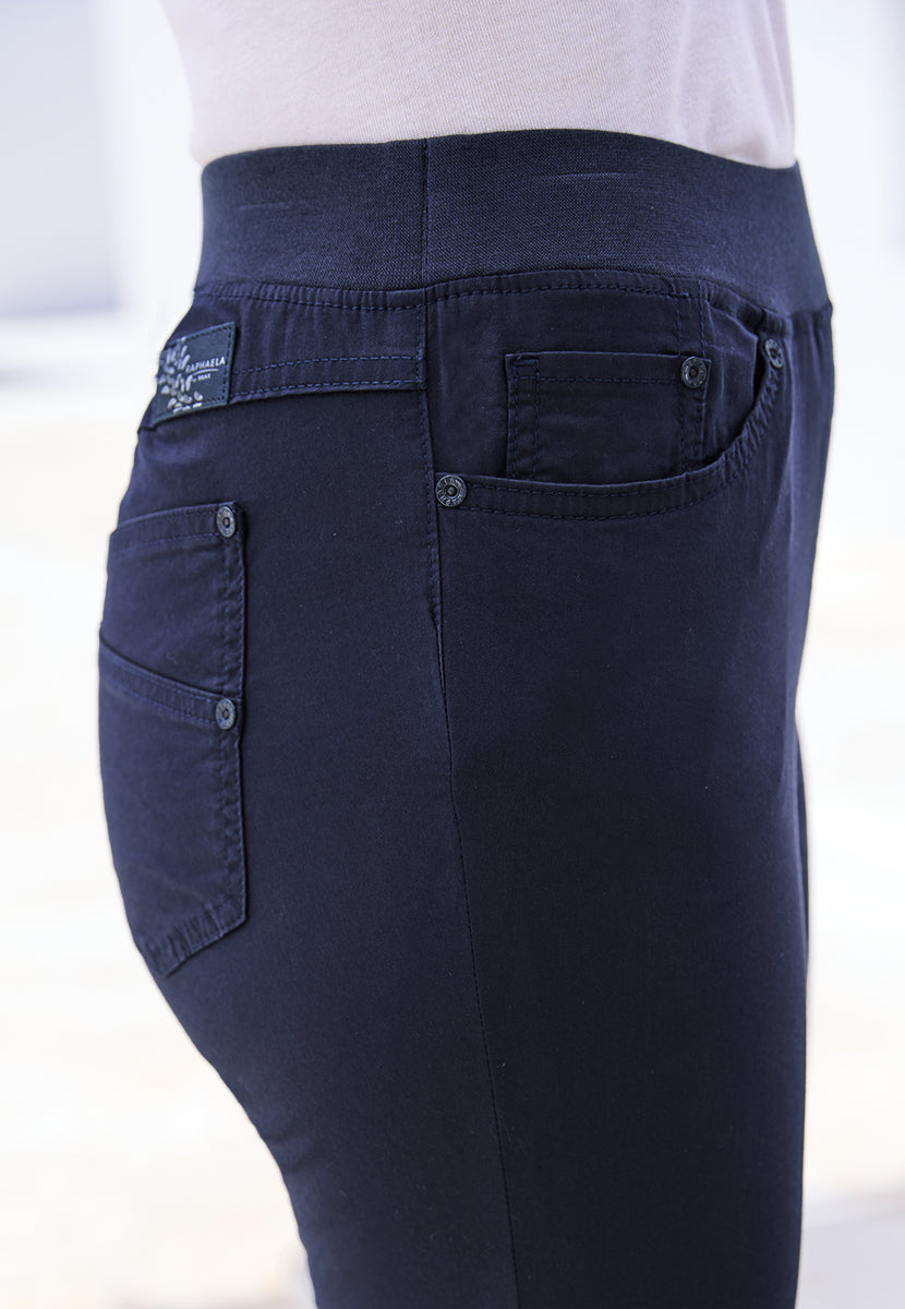 BRAX Pamina Pull on Crop Trouser - Dark Navy