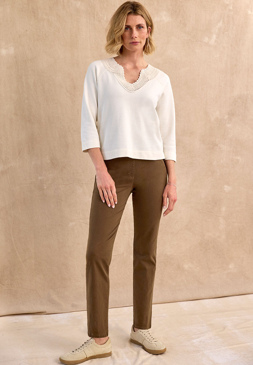 BRAX Pamina Straight Leg Pull on Elasticated Waist Trouser - Soft Mocha