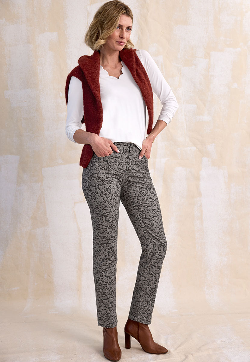 BRAX Winter Dream Mary Fit Trouser - Grey Leopard Print