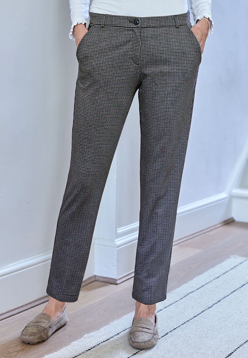 BRAX Mona Tapered Leg Trouser 28 Inch Leg - Black Dogtooth Smart Tailored Look with Elasticated Waist For Comfort Button and Zip Fly Faux Back Pockets Front Alt View