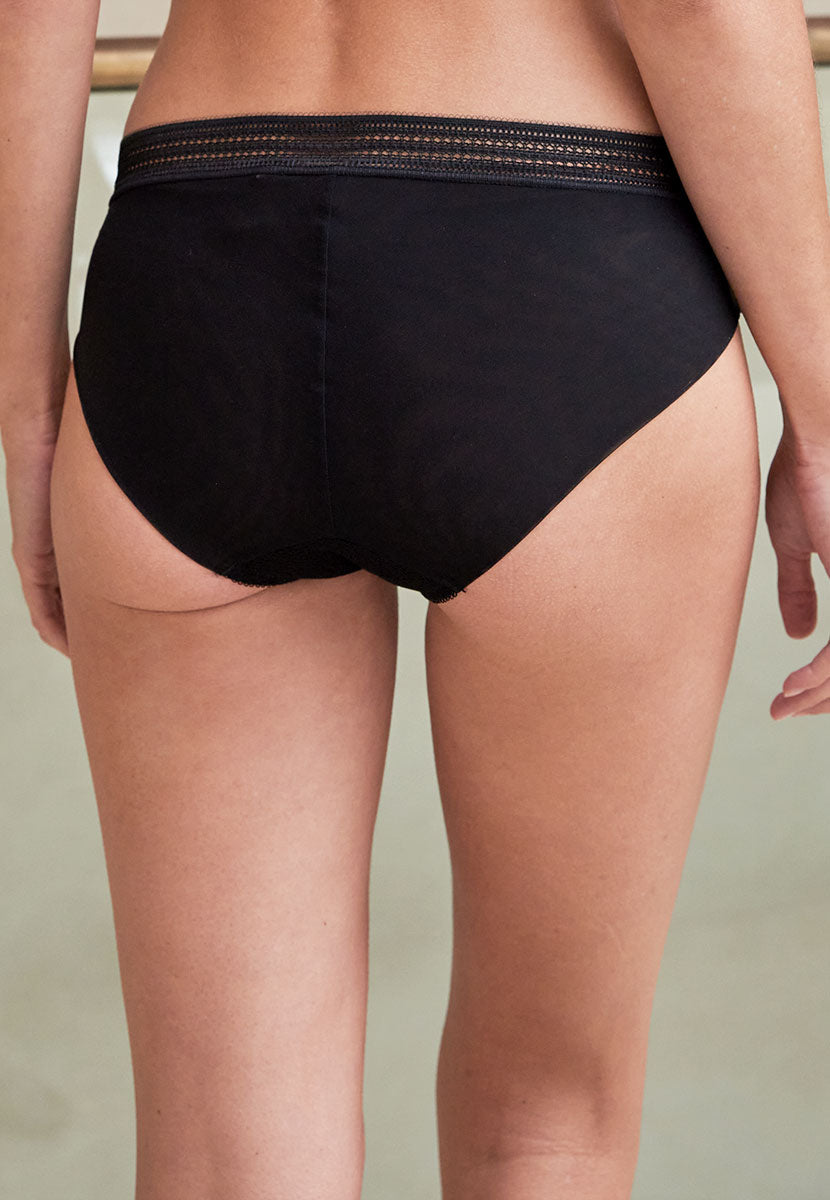 WACOAL - Raffine Bikini Brief - Black Back View