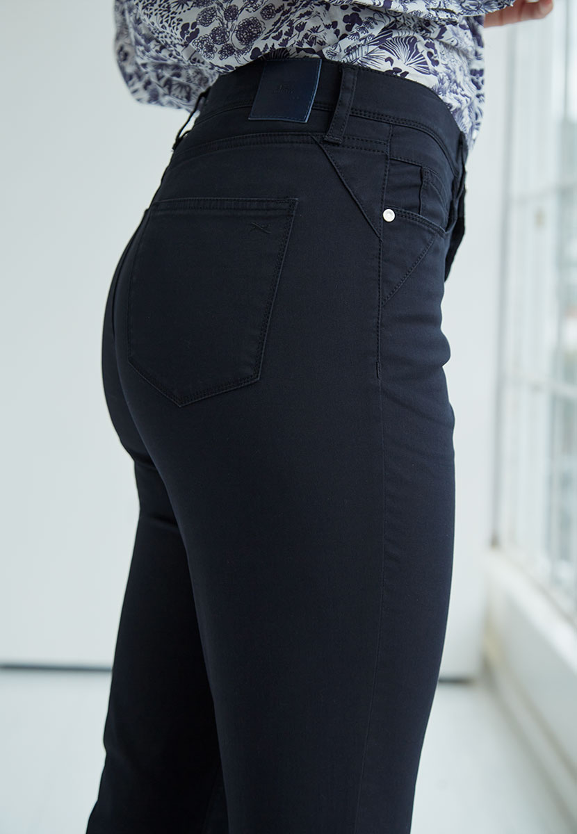 BRAX Superior Cotton Carola Curvy Fit Trouser – Perma Navy