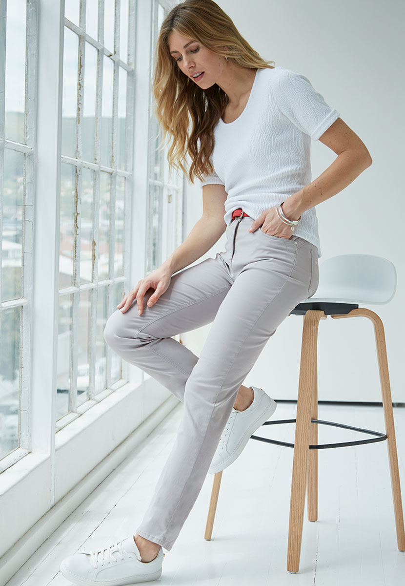 BRAX Superior Cotton Carola Curvy Fit Trouser – Summer Grey